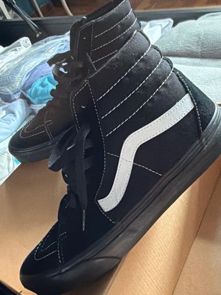 Vans SK8-Hi Negras con Raya Blanca