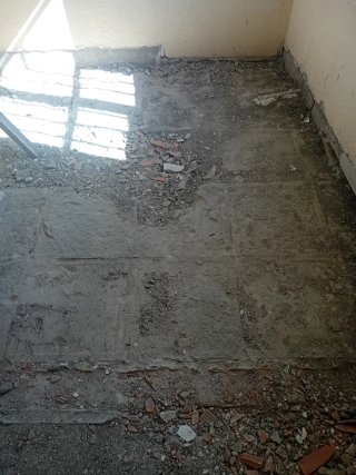 Busco trabajo albañil.              Oficial