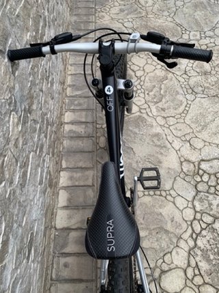 Bicicleta WOOM OFF 4 AIR 20" Frenos Hidráulicos