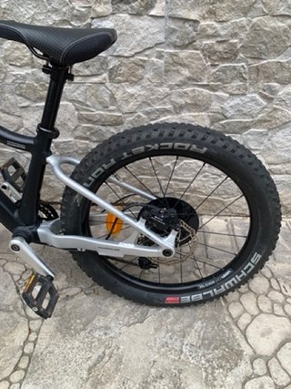 Bicicleta WOOM OFF 4 AIR 20" Frenos Hidráulicos