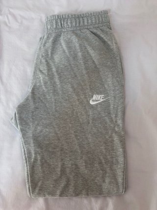 Pantalón chándal Nike gris talla S