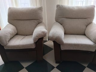 Sofá y 2 sillones beige y marrón