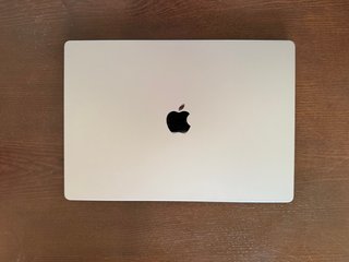 MacBook Pro 16" (2021) A2485 con Apple M1 Pro, 512 GB