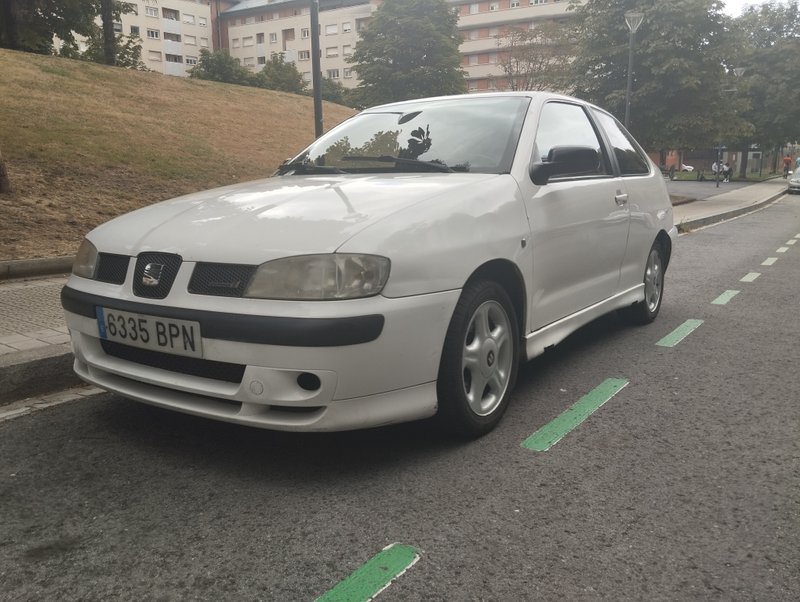 SEAT Cordoba 2001 - foto 1