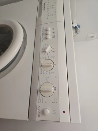 Lava-secadora Superser 5TW412B.