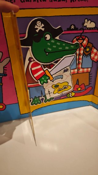 Lurra, Kroko!