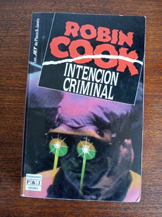 Novelas de ciencia ficción y terror.