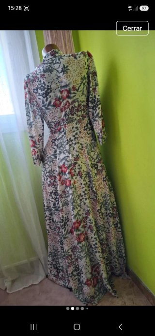 Vestido largo floral Zara