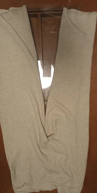 Pantalón de punto beige corte recto