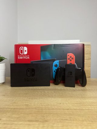 Nintendo Switch V2 ¡Como nueva! + Accesorios