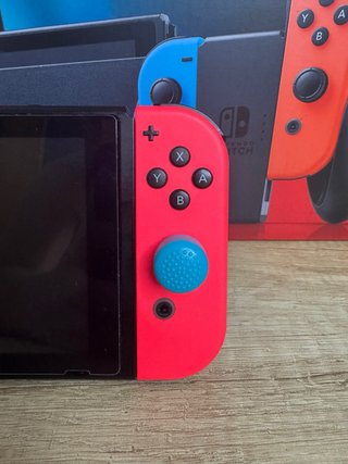 Nintendo Switch V2 ¡Como nueva! + Accesorios