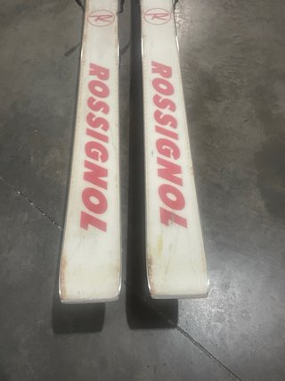 Esquís Rossignol Sport 42 con fijaciones Salomon