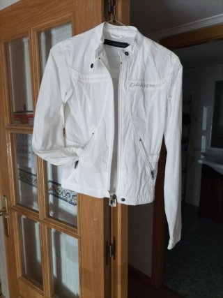 Cazadora fina Calvin Klein Jeans blanca