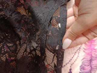 Conjunto Top Encaje Negro y Shorts Rayas