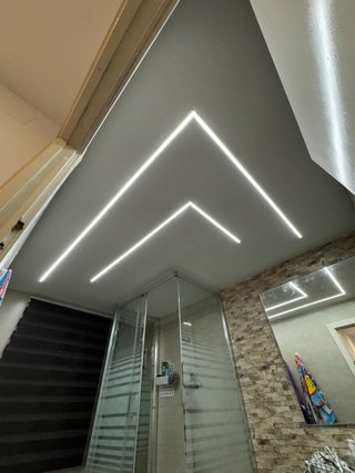 Pladur, pintura e iluminación