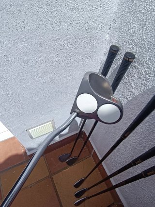 Juego de palos de golf Callaway. Están en Chiclana