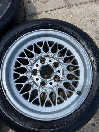 3 llantas BMW E34