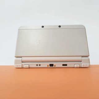 CONSOLE NINTENDO NEW 3DS BIANCO CON CAVO + PENNINO