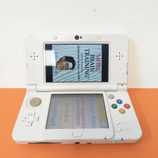 CONSOLE NINTENDO NEW 3DS BIANCO CON CAVO + PENNINO