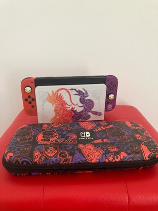 Nintendo Switch OLED Edizione Pokémon Scarlatto e