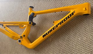 Cuadro Nukeproof Mega Carbon Amarillo