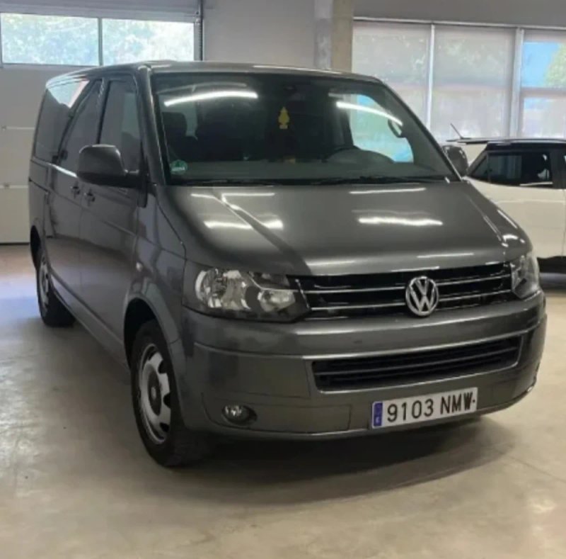 Volkswagen Multivan 2013 - foto 1
