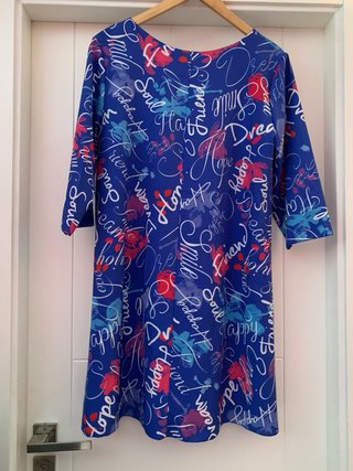 Vestido estampado palabras talla L