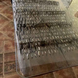 Mesa de forja y trillo con tapa de cristal