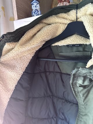 Cazadora Pull&Bear verde militar