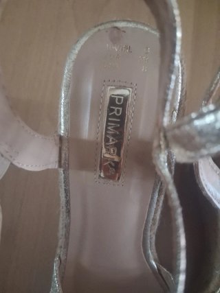Sandalias doradas