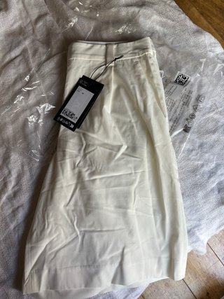Bermudas crema H&M talla 38 precio original 25.99