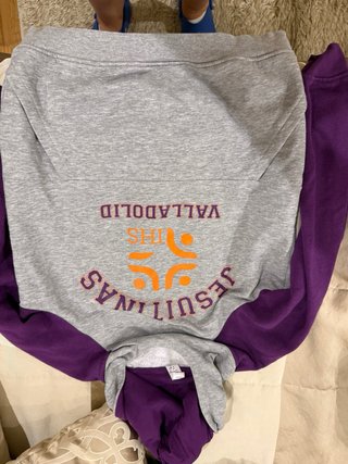 Sudadera Jesuitinas Gris y Morado. Talla 11-12