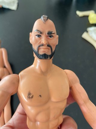 2 Barbie e 1 Action Figure Road Warriors anni ‘80