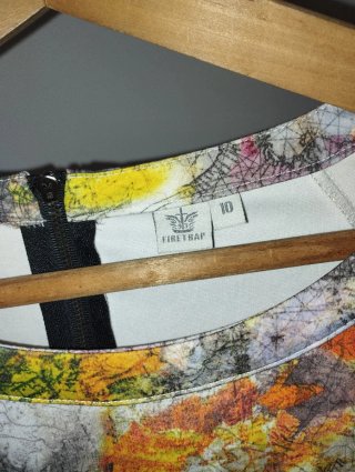 Vestido estampado mapas