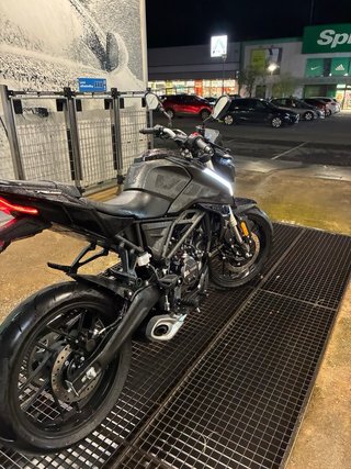 Voge 125R Negra