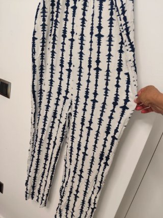 Mono de verano azul y blanco