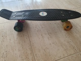 Skate Cruiser 22 Negro Ruedas LED
