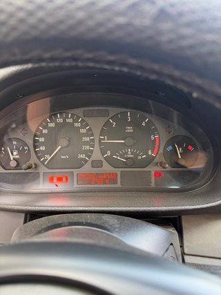 BMW 320 2005