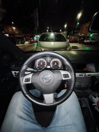 Opel Astra  gtc 2009