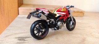 Ducati Monster Valentino Rossi 46