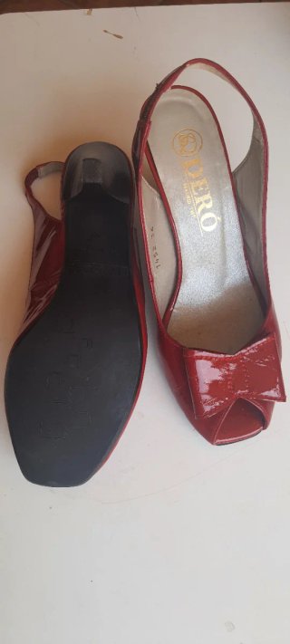 Zapatos sandalias charol rojo T 36