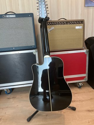 Takamine EF381SC 12 cuerdas