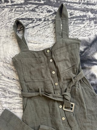 Mono largo tirantes verde oliva Talla S De Zara