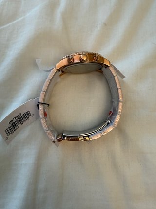 Reloj Guess Dorado Mujer