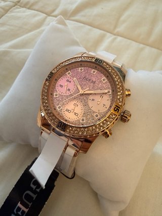 Reloj Guess Dorado Mujer