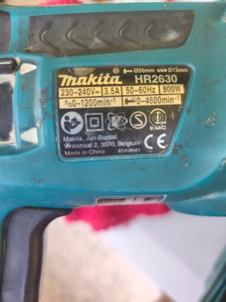 Taladro Percutor Makita HR2630