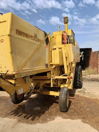 Cosechadora New Holland Clayson 1540