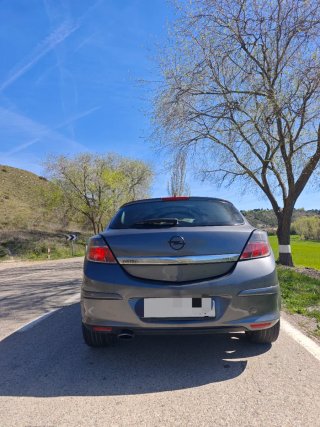 Opel Astra GTC 1.9cdti 150cv (pegatina B)