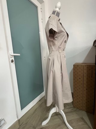 Vestido Burberry Beige