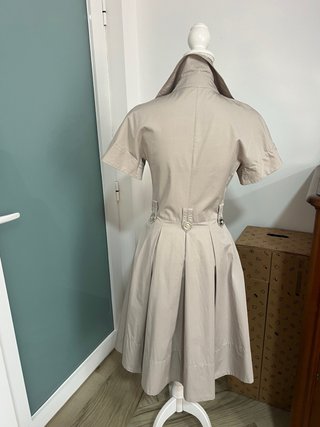 Vestido Burberry Beige